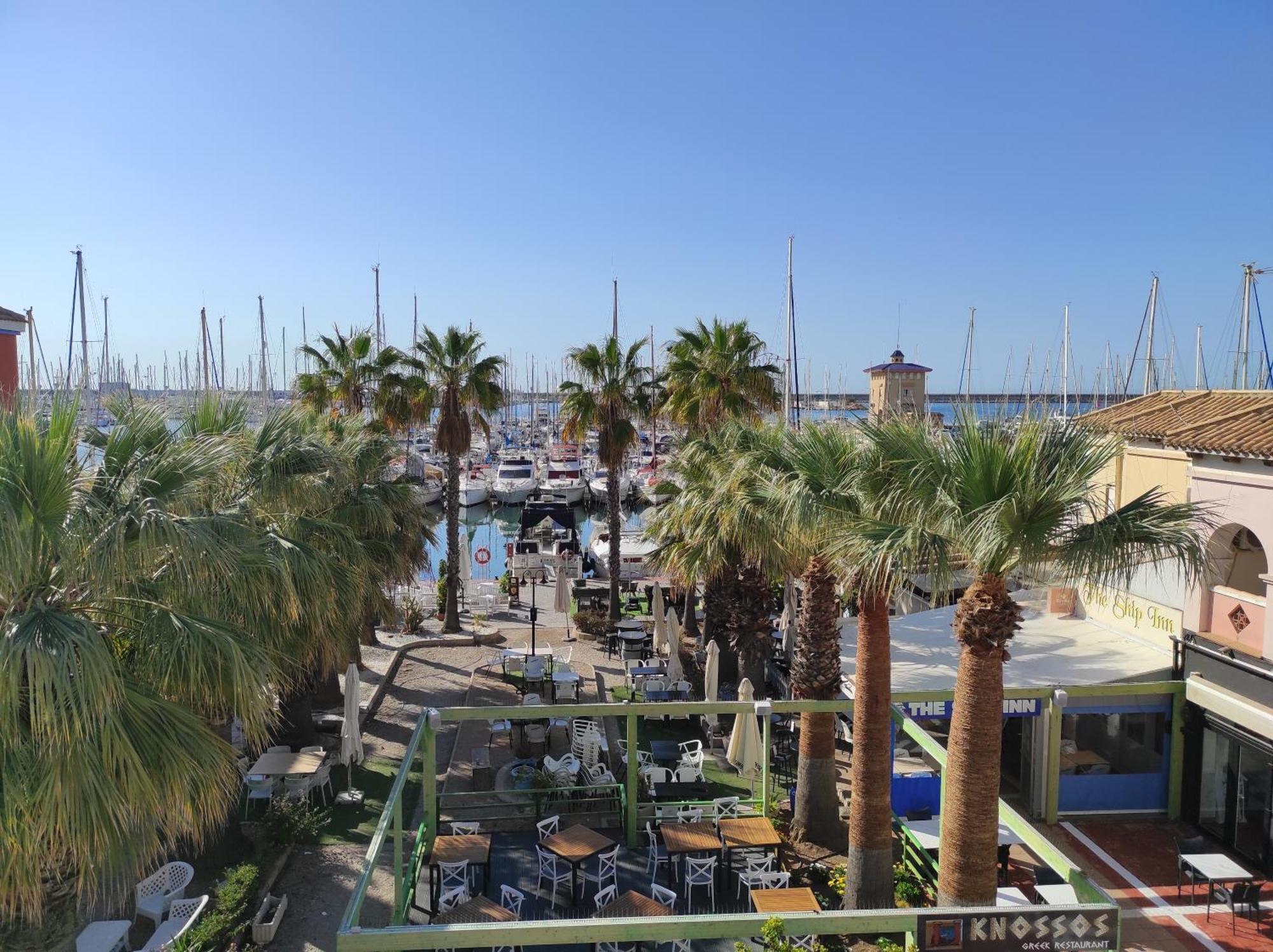 Апартаменты Marina Sunrise Puerto Торевьиа Экстерьер фото